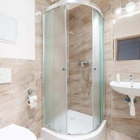 Brand New Studio Apartment #71 With Free Secure Parking In The Center Prague Exterior photo