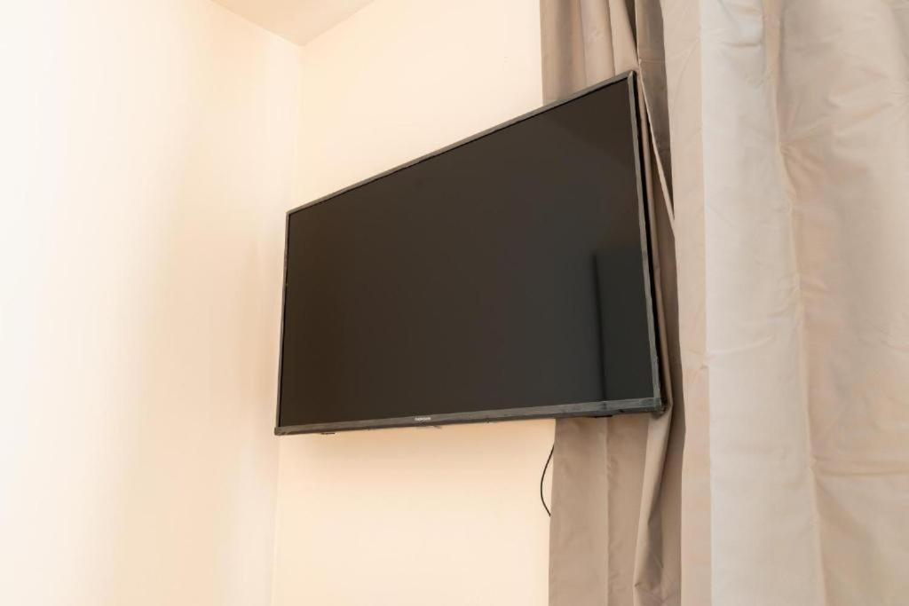 Brand New #71 With Free Secure Parking In The Center Apartmán